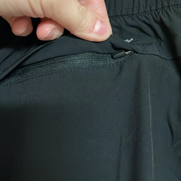 Eddie Bauer size Medium Black Stretchy Lightweight Straight Leg Athletic Pants - Picture 7 of 10